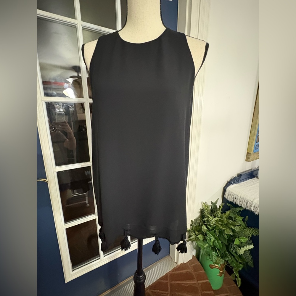 Ann Taylor Black sleeveless tassels bottom chiffon blouse Size Medium